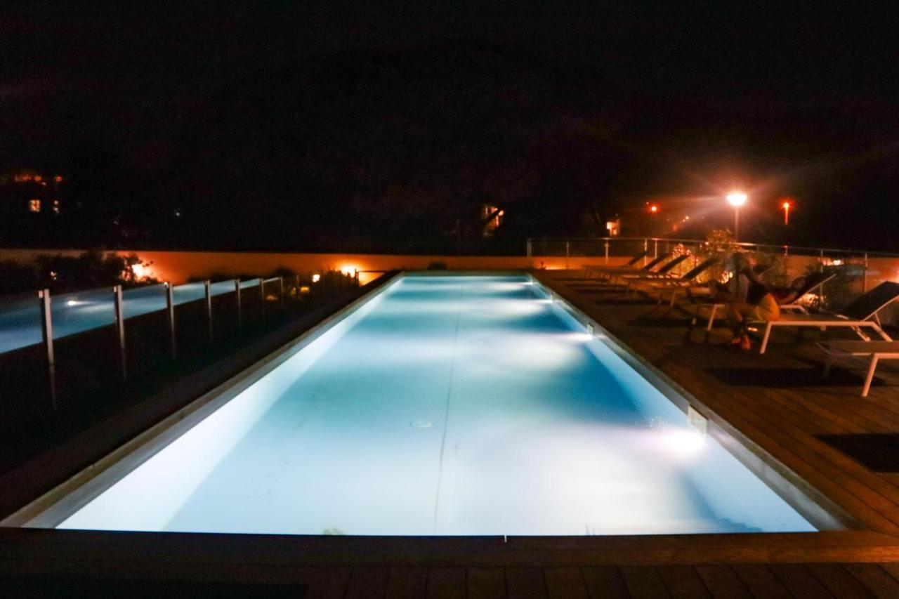 Caladea Locations De 5 Etoiles, Piscine Chauffee Porto-Vecchio (Corsica)